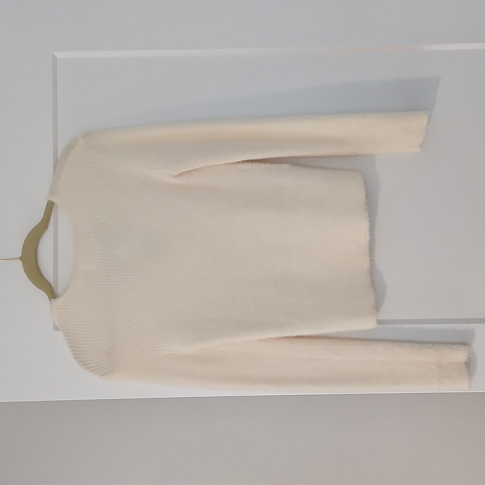 V neck sweater - Picture 4 of 6